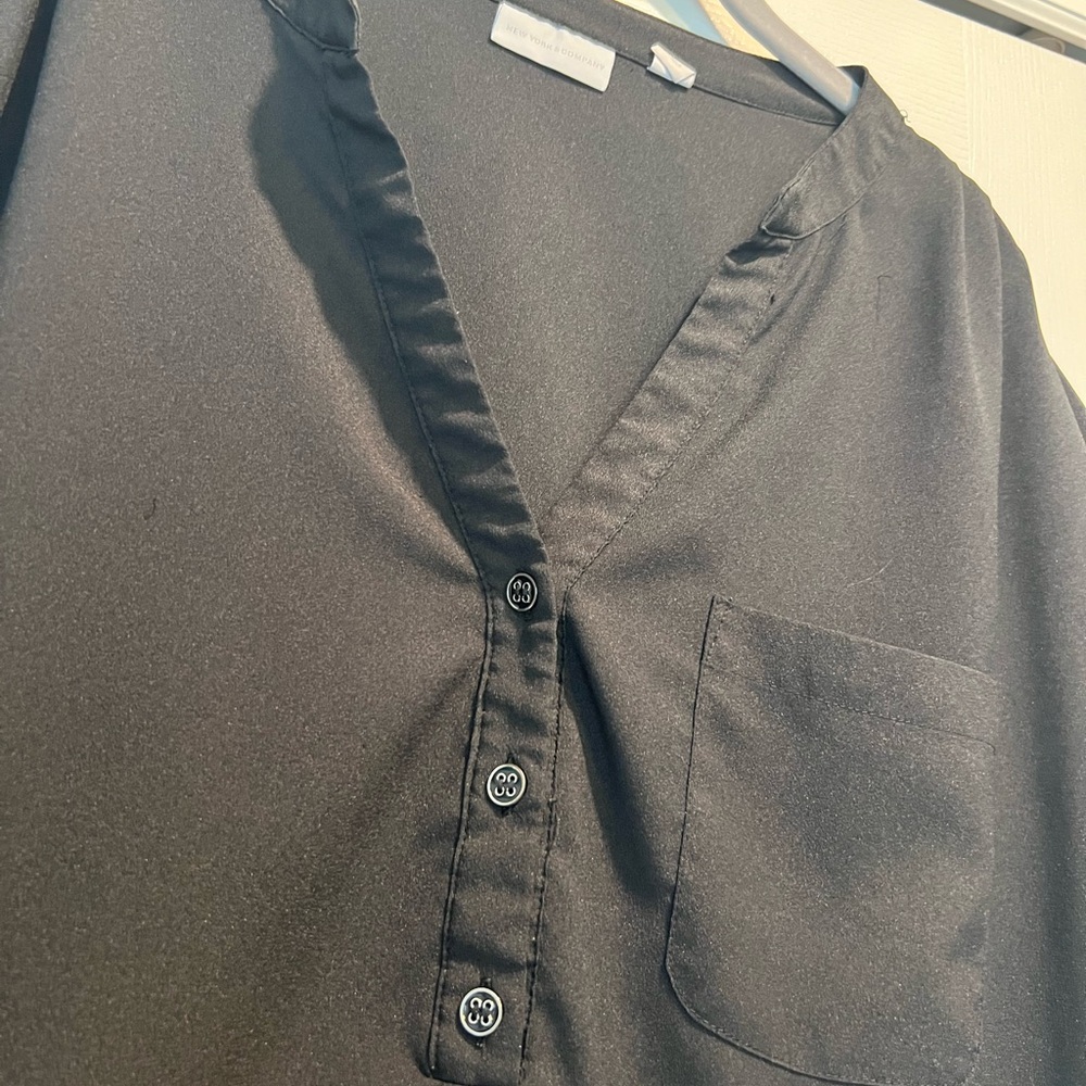 🍊NY & Co Black Half Button-Up Blouse XL🍊